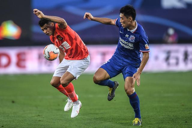 高诗岩23+11山东胜江苏 黎伊扬21分福建胜青岛